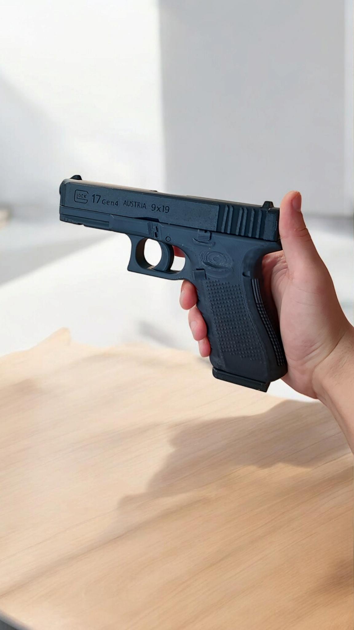 Glock 17 Maketi | Blowback | Hareketli Tasarım