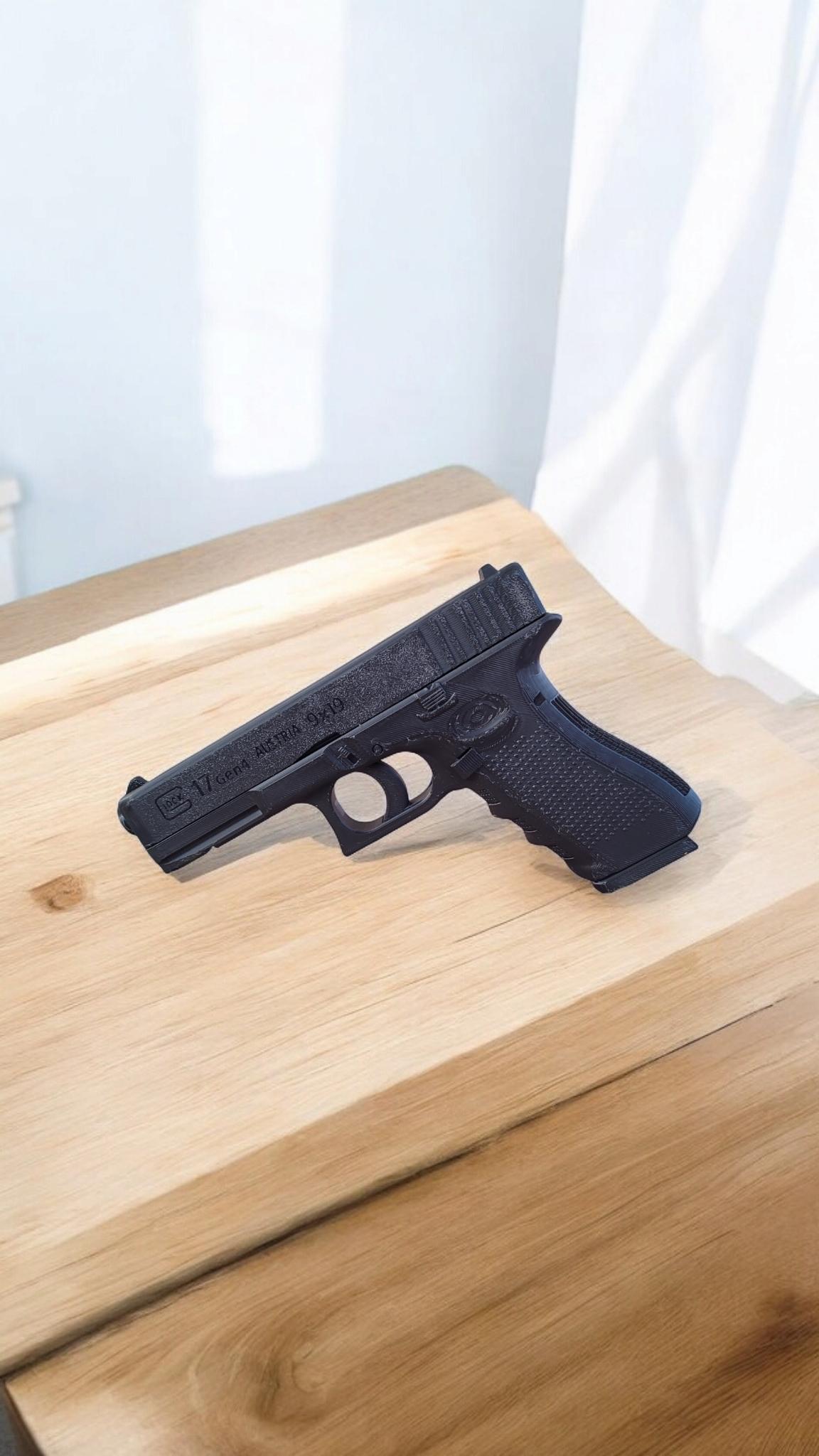 Glock 17 Maketi | Blowback | Hareketli Tasarım