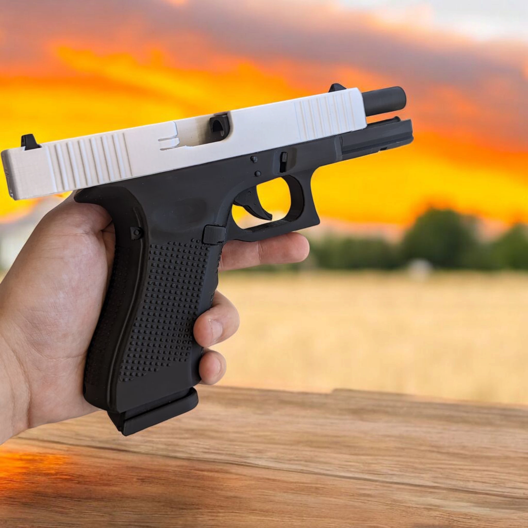 Glock  Maketi - Gümüş  | Kilitli Üst Kısım | Hareketli